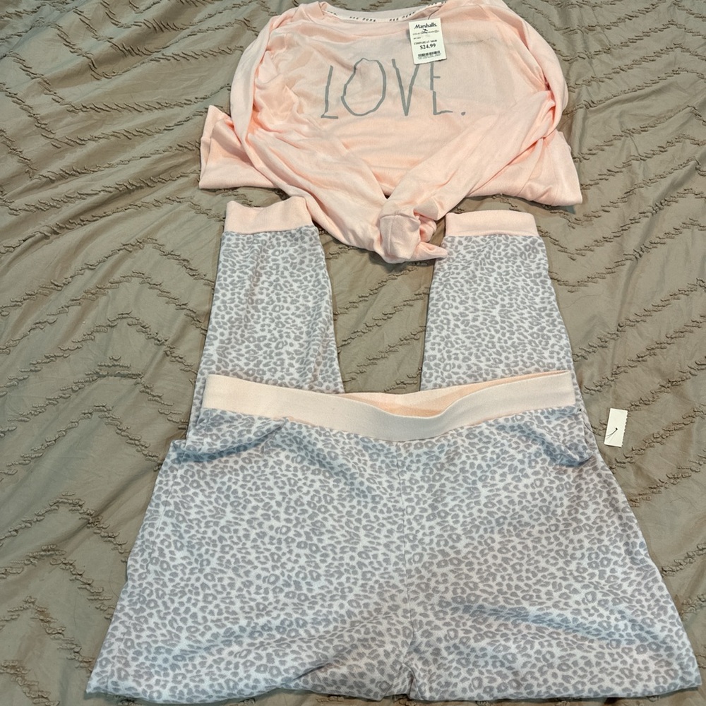 Rae Dunn Pajama Set